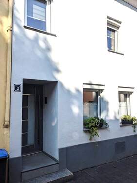 1. Hausansicht - 5 Zimmer Reihenmittelhaus zum Kaufen in Trier