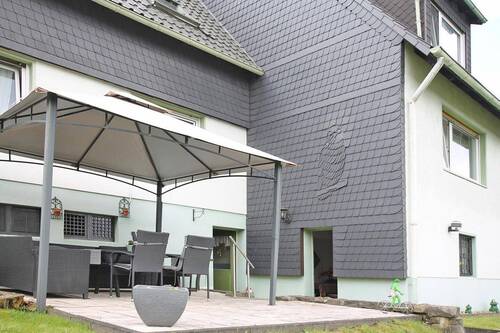 Terrasse, Zugang Keller und Bar - 