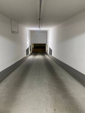EuAl71-81_ (2).JPG - Garage, Stellplatz zur Miete in Frankfurt am Main