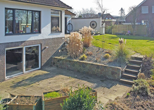 Terrasse vor der Kellerbar - 