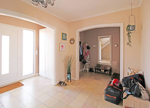 Eingangsbereich mit Garderobenbereich - 