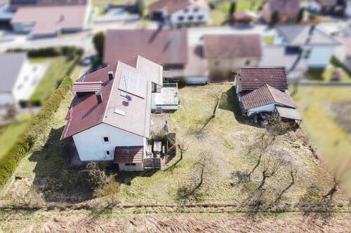 Grundstückansicht - Baugrundstück mit Altbestand am Feldrand in Hohenthann!