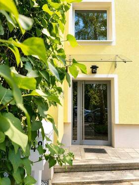 Bild 1 - 3-Zimmer-Wohnung mit Balkon in Hof - gepflegt, modernisiert und sofort bezugsfrei
