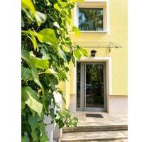 3-Zimmer-Wohnung mit Balkon in Hof - gepflegt, modernisiert und sofort bezugsfrei