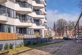 Seitliche Hausansicht mit Blick zur Zwinglikirche - 