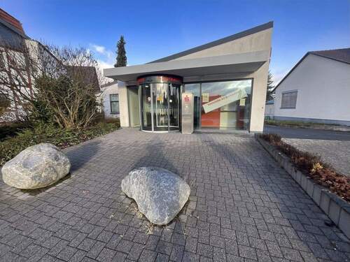 Haupteingang - Büro in Meißner zum Kaufen