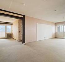 großzügige 3,5 Zimmer Eigentumswohnung - barrierefrei erreichbar - renovierungsbedürftig - - Meersburg