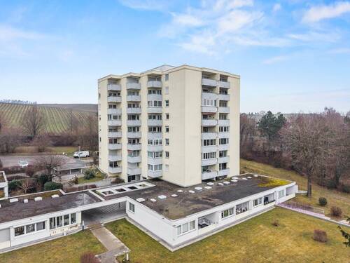 Gepflegte Wohnanlage - Ansicht von Süden - 3 Zimmer Etagenwohnung zum Kaufen in Meersburg