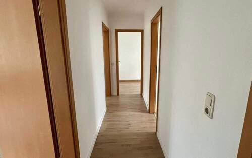 Flur - 3 Zimmer Etagenwohnung in Rochlitz