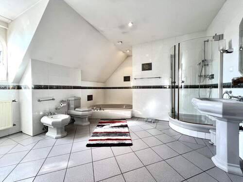 Bad am Elternschlafzimmer - 