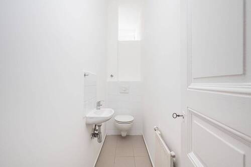 WE18 WC - 