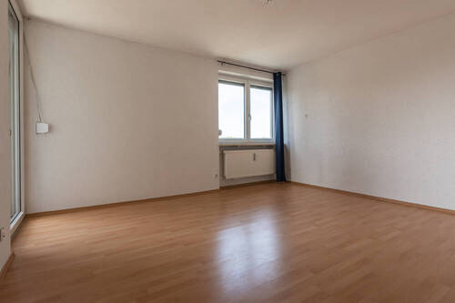 Wohnzimmer (1) - 2 Zimmer Etagenwohnung zur Miete in Passau