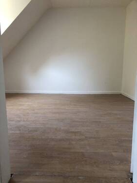 Bild 2 - 3 Zimmer Etagenwohnung zur Miete in Duisburg