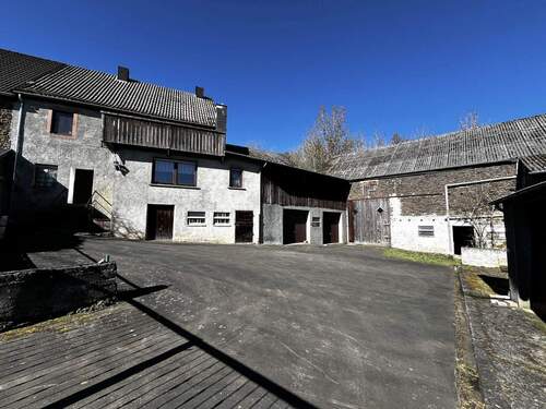 41. Innenhof - NÜRBURGRING !!! Bauernhaus *Einfamilienhaus * Oberstadtfeld * Daun * Hillesheim *Tierhaltung* Scheune*Stall* Nahe A1B421** EFHMFHZWH * Büro * Praxi