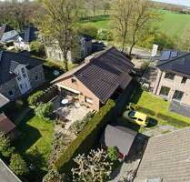Solide Basis mit viel Gestaltungsspielraum - Gepflegtes Einfamilienhaus mit Garten in ruhiger Wohnlage - Norderstedt Harksheide
