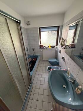 Vollbad mit Dusche.JPG - 