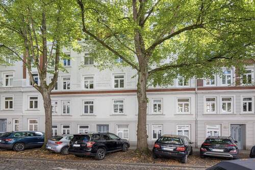 Straßenansicht - 2-Zimmer-Wohnung - kompakt und gepflegt, langjährig vermietet