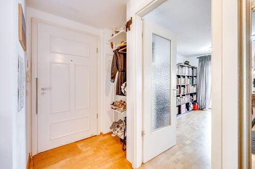 Eingang - 2 Zimmer Etagenwohnung zum Kaufen in München
