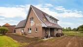 Außenansicht 2 - Modernisiertes Familienparadies in Rastede - Ihr Rückzugsort mit Raum für Ideen und Tiere