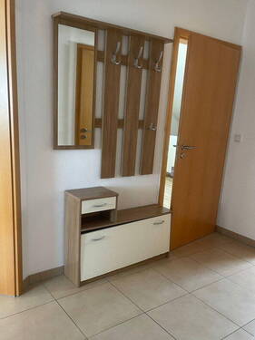 Flur mit Garderobe - 