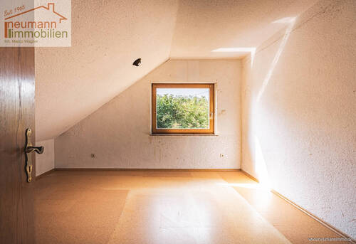 Schlafzimmer Links 1. OG - 