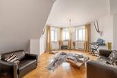 Wohnzimmer - Charmante 3-Zimmer-Altbauwohnung in der Maxvorstadt