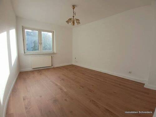 2. Zimmer (Bild 1) - 3 Zimmer Etagenwohnung in Duisburg