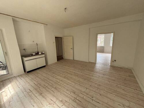 Wohnzimmer - 3 Zimmer Etagenwohnung in Duisburg