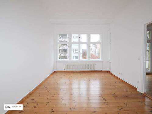 Zimmer 2 - Sanierter Altbauklassiker mit Balkon und Wohlfühlambiente