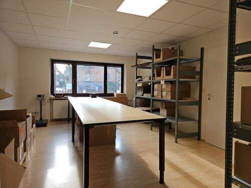 Büro 1 Bild 1 - 2 Zimmer Büro in Röthenbach a. d. Pegnitz