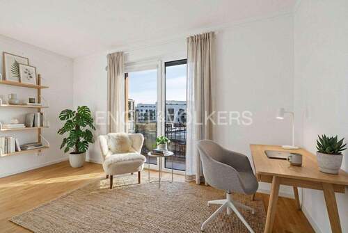 Arbeitszimmer digital möbliert - 