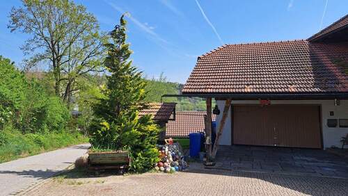 Außenansicht Garage - Einfamilienhaus mit 352,00 m&sup2; in Freyung zum Kaufen