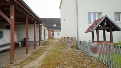 Zufahrt zum Hof - 