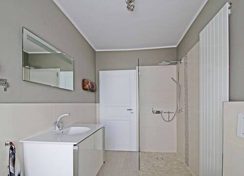 Badezimmer im Erdgeschoss - 