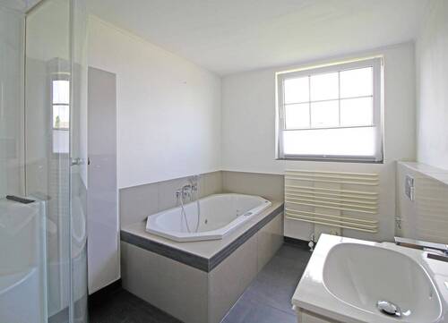 Badezimmer im Obergeschoss - 