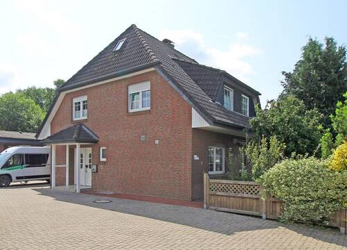 Einfamilienhaus mit Büro-/Gewerbefläche - Modernisiertes Einfamilienhaus mit möglichen Büroräumen und viel Nutzfläche