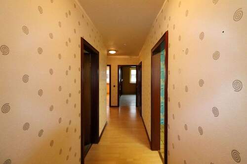 Diele - 3 Zimmer Etagenwohnung zum Kaufen in Kaarst