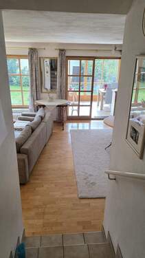 Blick von Treppe ins Wohnzimmer - 