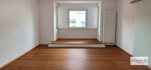 Zimmer mit Fenster.jpg - 