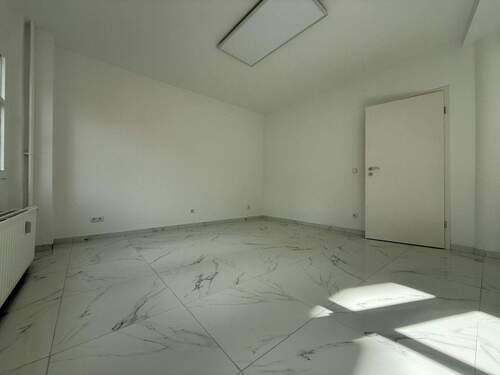 Wohn-/Schlafzimmer 4 - 