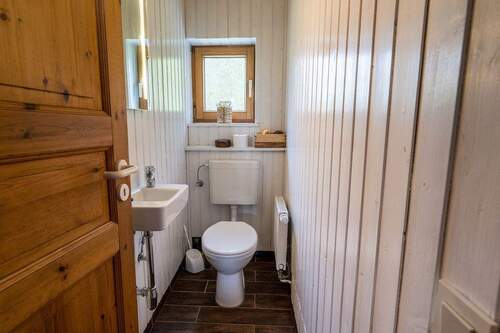 Gäste-WC im Anbau - 