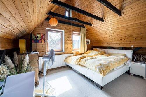 Schlafzimmer im Dachgeschoss - 