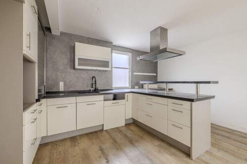 Küche - 8 Zimmer Mehrfamilienhaus, Wohnhaus zum Kaufen in Stuttgart / Münster