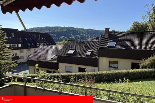 Ausblick vom Balkon - Neuer Preis - Gepflegte 3,5-Zimmer-Wohnung mit Balkon und Garage in Tuttlingen