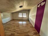 Zimmer im Dachgeschoss - 
