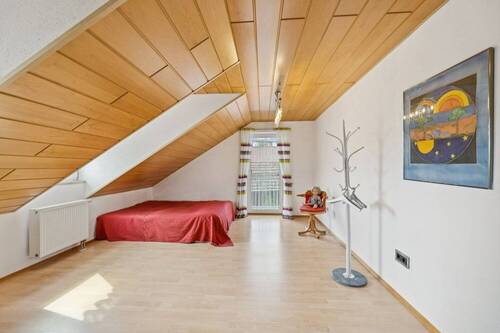 Schlafzimmer 1 - Doppelhaushälfte mit 150,00 m&sup2; in Salching zum Kaufen