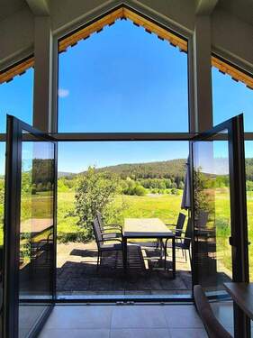 den Blick genießen - Thermendorf Obernsees. Einziehen & Wohlfühlen. Bungalow mit kompletter Ausstattung, auch als Zweitwohnsitz.