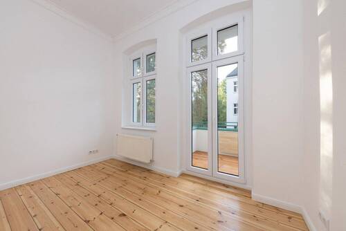 Schlafzimmer mit Balkon - 