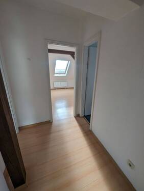 Flur - 2 Zimmer Etagenwohnung zur Miete in Plauen