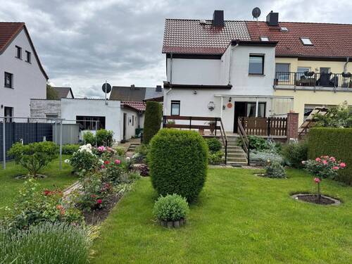 Gartenansicht - Doppelhaushälfte mit Garage in einer der besten Wohnlagen